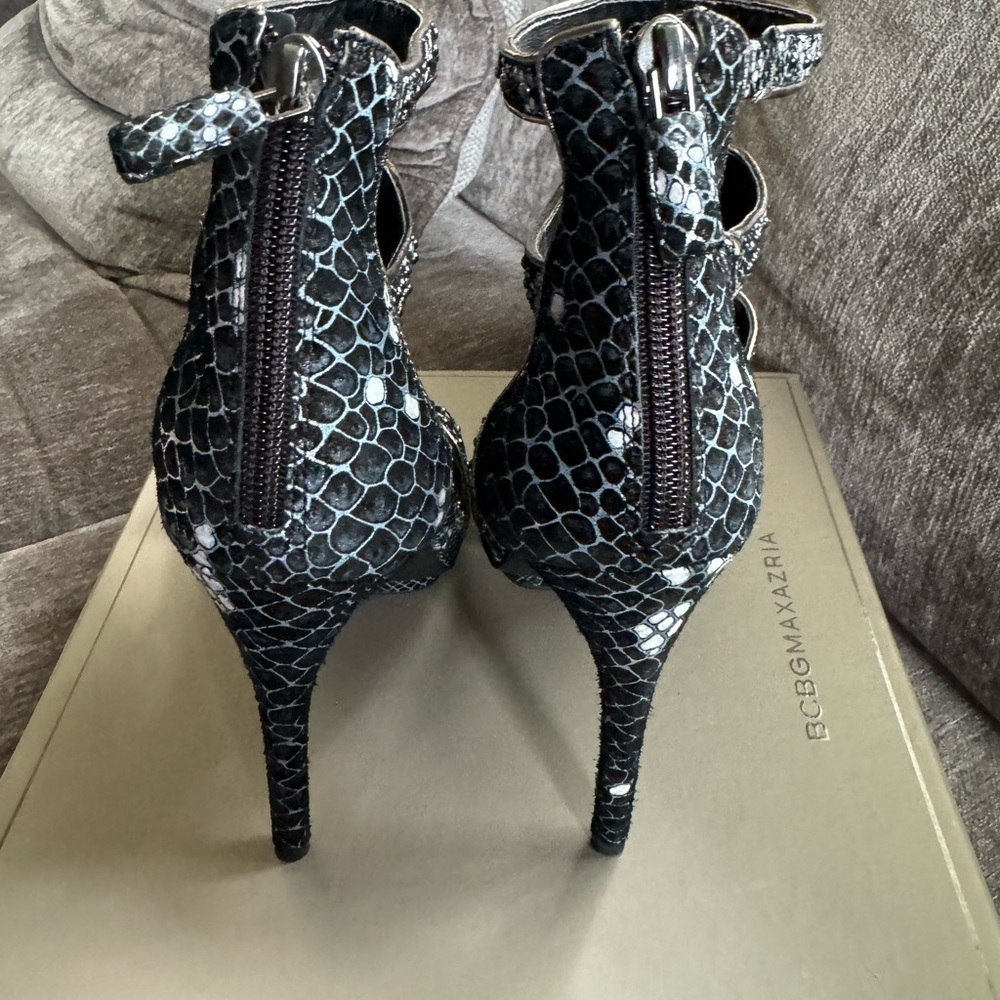 BCBG HEELS